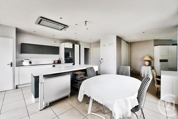 Appartement F4 à vendre  4 pièces - 116 m2 ST MAURICE DE BEYNOST - 01