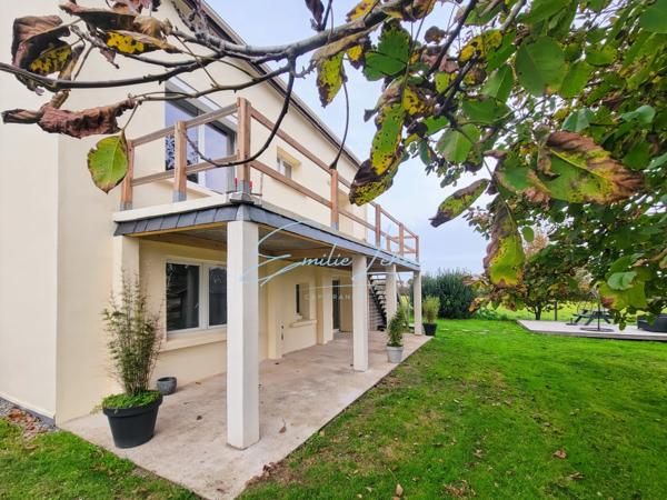 Pont-Aven – Immeuble rénové, T3 et T5, grand jardin, proximité de tout.