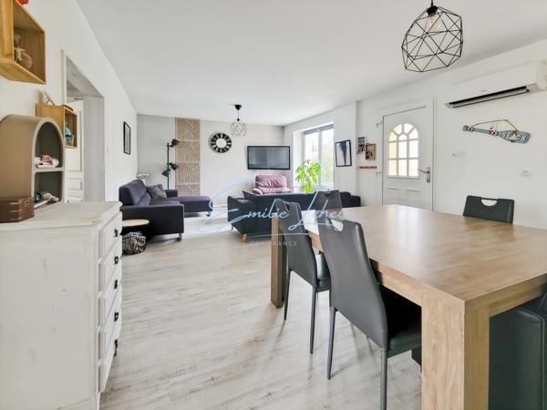 Pont-Aven – Immeuble rénové, T3 et T5, grand jardin, proximité de tout.