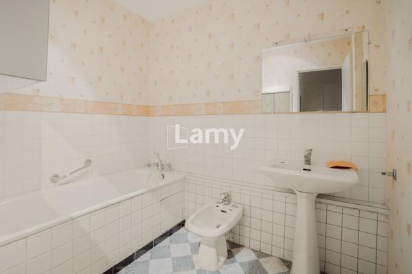 Appartement+cave et possibilité box