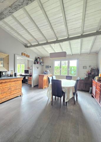 Maison Villenoy 4 chambres, proche gare, école, garage, terrasse