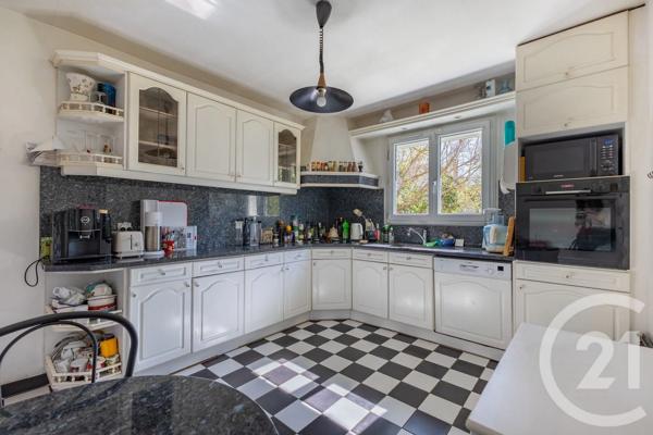 Maison à vendre  7 pièces - 234 m 2   ROCHEFORT EN YVELINES  - 78