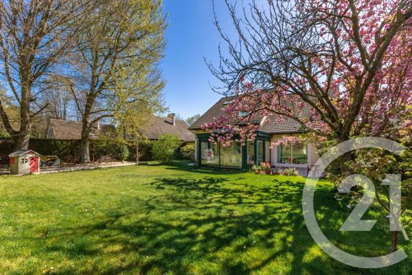 Maison à vendre  7 pièces - 234 m 2   ROCHEFORT EN YVELINES  - 78