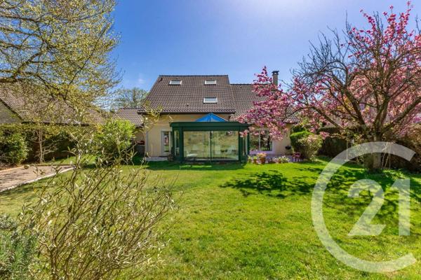 Maison à vendre  7 pièces - 234 m 2   ROCHEFORT EN YVELINES  - 78