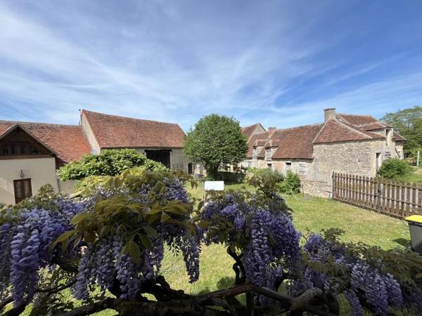 Maison 103 740 € Nozières 5 p 137 m² DPE E