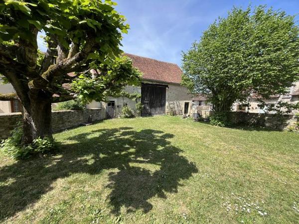 Maison 103 740 € Nozières 5 p 137 m² DPE E