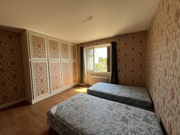 Maison 103 740 € Nozières 5 p 137 m² DPE E