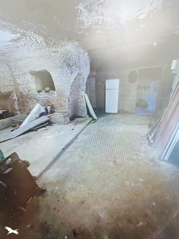 Maison 30 000 € Rochecorbon 1 pièce 90 m² DPE