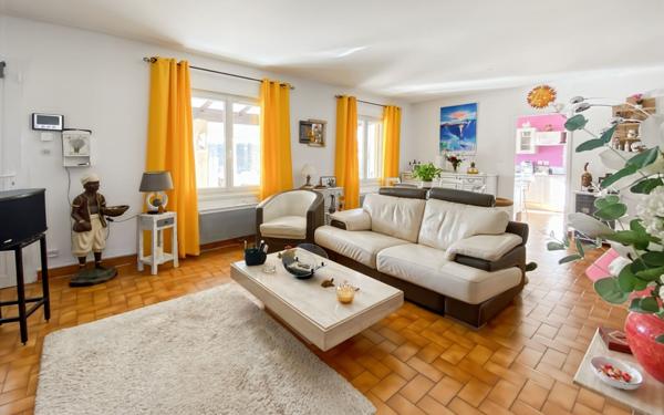 Maison à vendre    4 pièces •  Oraison