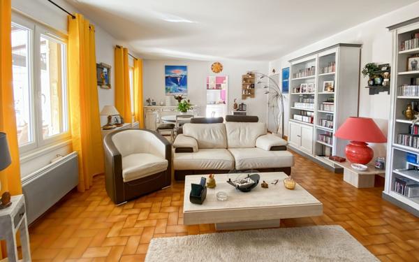 Maison à vendre    4 pièces •  Oraison