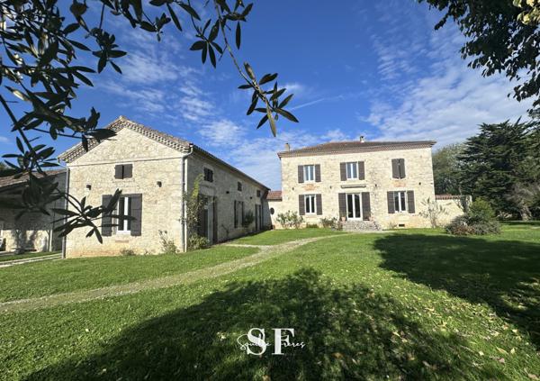 Maison 12 pièce(s) 6 chambre(s) 600 m²