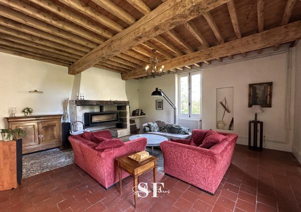 Maison 12 pièce(s) 6 chambre(s) 600 m²