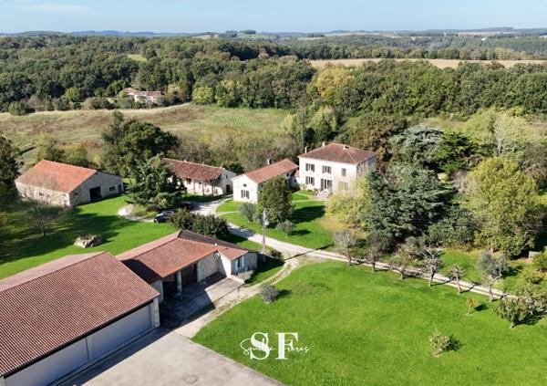 Maison 12 pièce(s) 6 chambre(s) 600 m²
