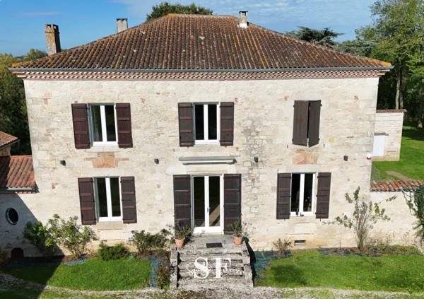 Maison 12 pièce(s) 6 chambre(s) 600 m²