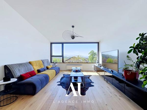 Villa d'exception 339 m2 utiles emplacement d'exception  piscine jardin sous-sol complet vue incroyable sur les Alpes, Vesancy 01170