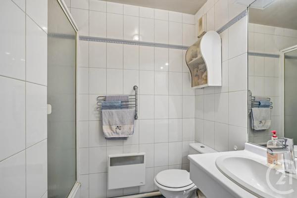 Appartement F4 à vendre  4 pièces - 94,28 m 2   PARIS  - 75019