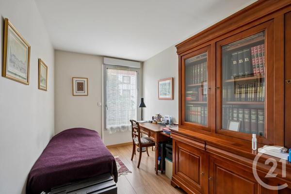 Appartement F4 à vendre  4 pièces - 94,28 m 2   PARIS  - 75019