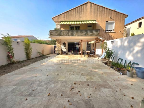 Appartement en rdc rénové avec grand extérieur – Esprit maison