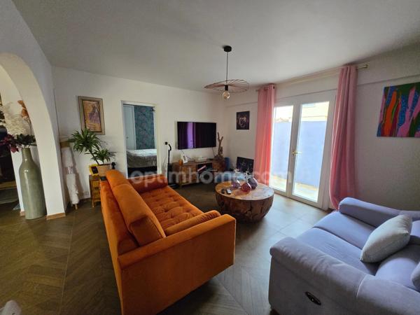 Appartement en rdc rénové avec grand extérieur – Esprit maison