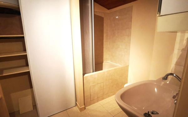 Appartement à louer    2 pièces •  Bordeaux