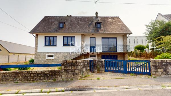 Maison familiale - 4 chambres - Bureaux - Sous-sol complet - Jardin - Pontorson