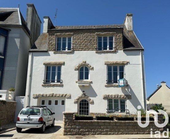 Maison 6 pièces de 142 m² à Plozévet (29710)
