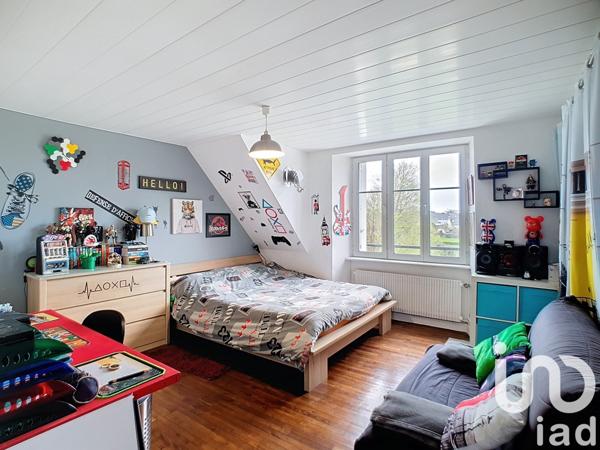 Maison 6 pièces de 142 m² à Plozévet (29710)