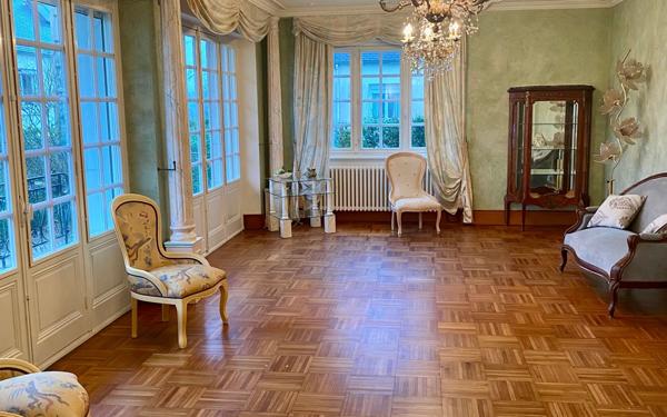 Maison à vendre    4 pièces • 520 m2 Landivisiau