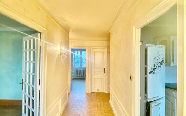 Maison à vendre    4 pièces • 520 m2 Landivisiau