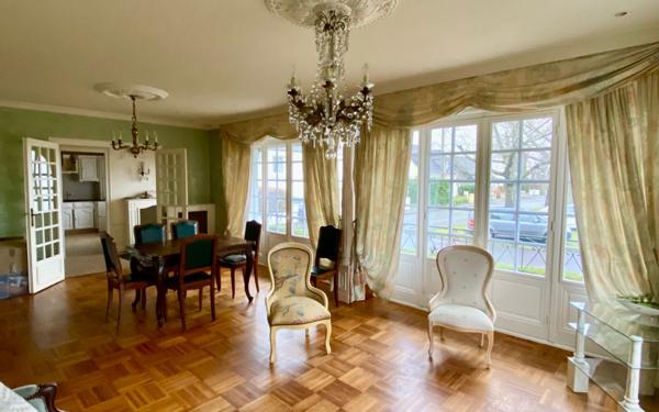 Maison à vendre    4 pièces • 520 m2 Landivisiau