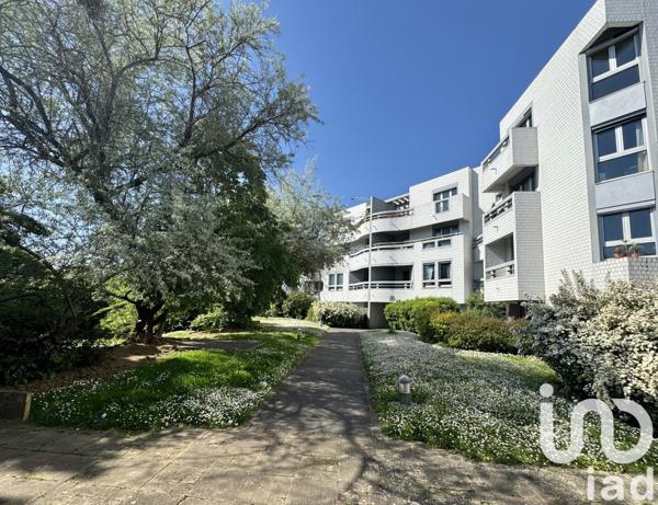 Appartement 3 pièces de 76 m² à Suresnes (92150)