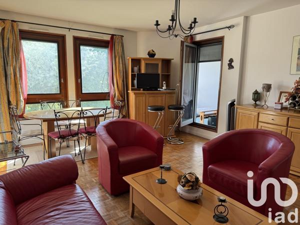 Appartement 3 pièces de 76 m² à Suresnes (92150)