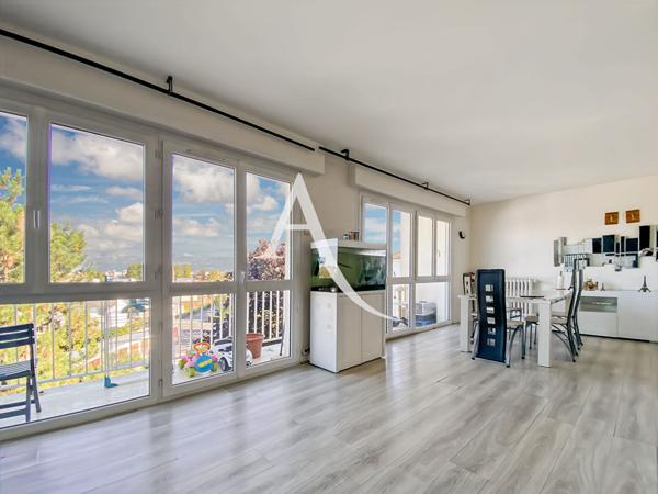 Appartement Bois D Arcy 4/5 pièce(s) 79 m2
