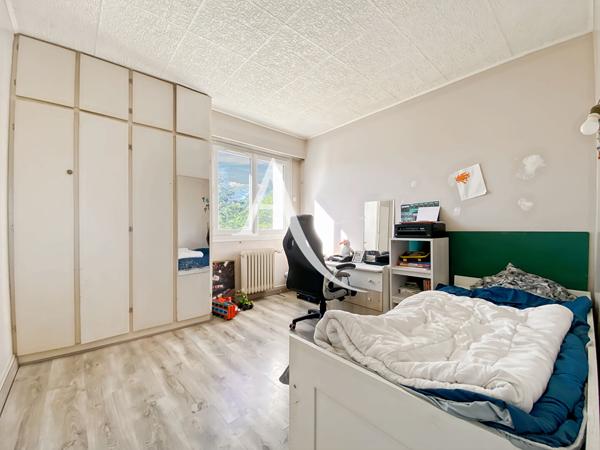 Appartement Bois D Arcy 4/5 pièce(s) 79 m2