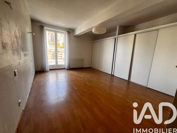 Immeuble à vendre 331 m² Bon-Encontre