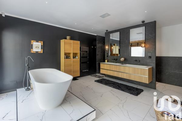 Maison à vendre 4 pièces 207 m² Lattes