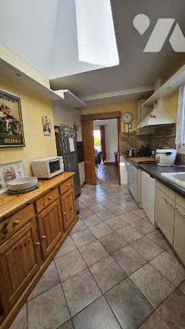 A vendre à VALENCE-EN-POITOU, PAYRE Propriété avec maison familiale, dépendance habitable et piscine