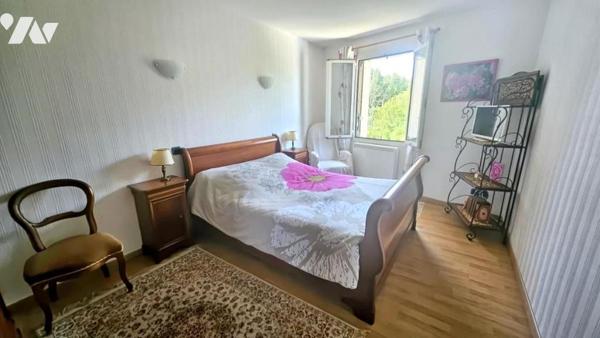 A vendre à VALENCE-EN-POITOU, PAYRE Propriété avec maison familiale, dépendance habitable et piscine