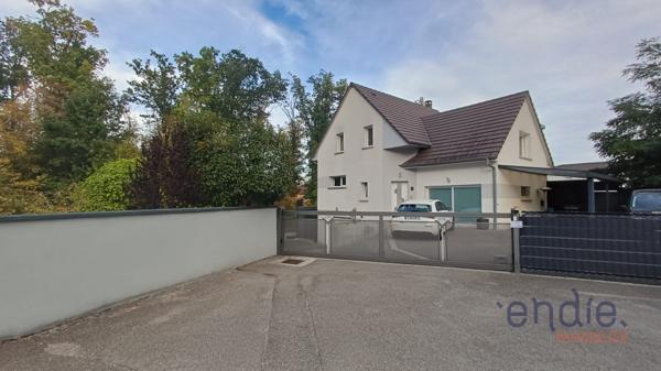 WITTELSHEIM – MAISON 160 m² EN LISIÈRE DE FORÊT – PISCINE, JACUZZI & 2 GARAGES INDÉPENDANTS