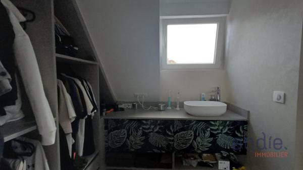WITTELSHEIM – MAISON 160 m² EN LISIÈRE DE FORÊT – PISCINE, JACUZZI & 2 GARAGES INDÉPENDANTS