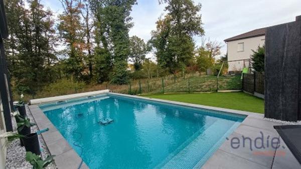 WITTELSHEIM – MAISON 160 m² EN LISIÈRE DE FORÊT – PISCINE, JACUZZI & 2 GARAGES INDÉPENDANTS