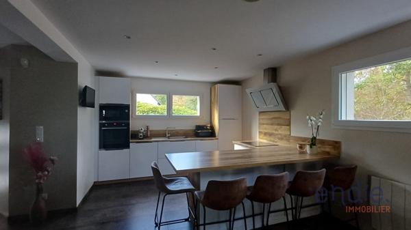 WITTELSHEIM – MAISON 160 m² EN LISIÈRE DE FORÊT – PISCINE, JACUZZI & 2 GARAGES INDÉPENDANTS