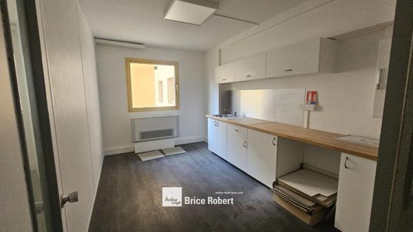 Bureaux à louer Lyon Part-Dieu proche gare dans immeuble rénové