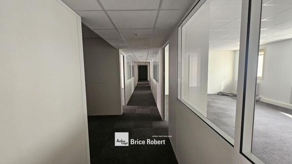 Bureaux à louer Lyon Part-Dieu proche gare dans immeuble rénové