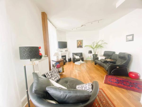 03200 VICHY MAISON DE VILLE FAMILLIALE 7 PIÈCES AVEC COUR -TERRASSE AVEC CAVE -CENTRE VILLE -