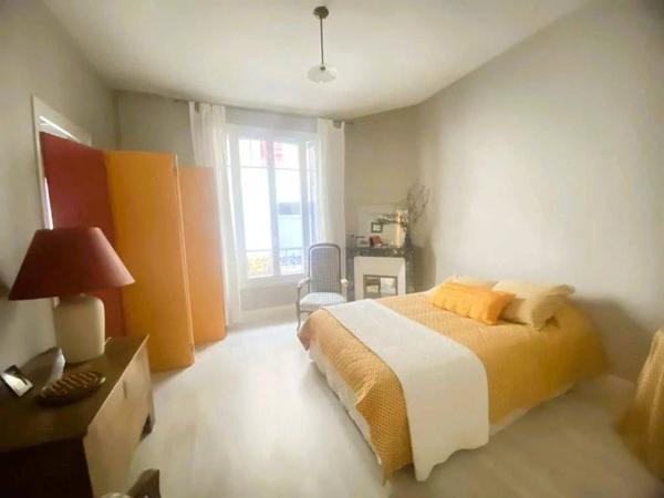 03200 VICHY MAISON DE VILLE FAMILLIALE 7 PIÈCES AVEC COUR -TERRASSE AVEC CAVE -CENTRE VILLE -