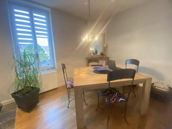 03200 VICHY MAISON DE VILLE FAMILLIALE 7 PIÈCES AVEC COUR -TERRASSE AVEC CAVE -CENTRE VILLE -