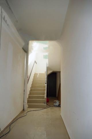 Special investisseur / Immeuble centre-ville de Royan, 200m de la plage : local commercial, 4 appartements