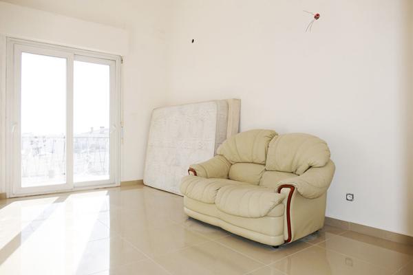 Special investisseur / Immeuble centre-ville de Royan, 200m de la plage : local commercial, 4 appartements