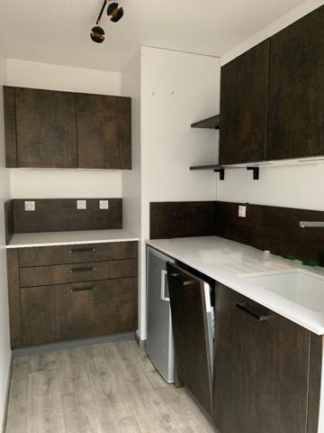 Special investisseur / Immeuble centre-ville de Royan, 200m de la plage : local commercial, 4 appartements